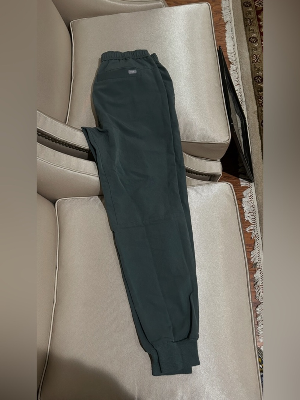 FIGS Men's Medium Leon and Tansen Jogger Pants with scrub cap